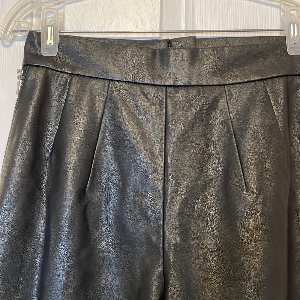 Nwt Vixen by Micheline Pitt Bad Girl Vegan Leather Cigarette Pants - Picture 10 of 15